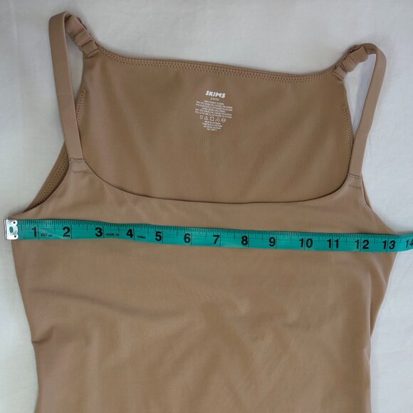 SKIMS Women's Clay Fits Everybody Back Smoothing Cami, Size Small - Picture 5 of 8